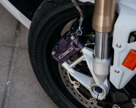 Білий БМВ S 1000R, об'ємом двигуна 0 л та пробігом 8 тис. км за 19000 $, фото 8 на Automoto.ua