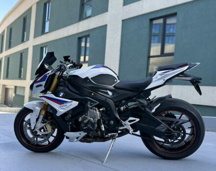 Белый БМВ S 1000R, объемом двигателя 1 л и пробегом 17 тыс. км за 14000 $, фото 9 на Automoto.ua