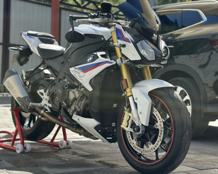 Білий БМВ S 1000R, об'ємом двигуна 1 л та пробігом 15 тис. км за 15699 $, фото 12 на Automoto.ua