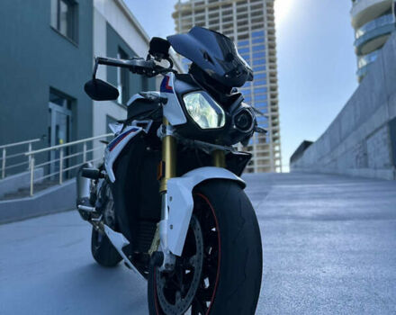 Белый БМВ S 1000R, объемом двигателя 1 л и пробегом 17 тыс. км за 14000 $, фото 3 на Automoto.ua