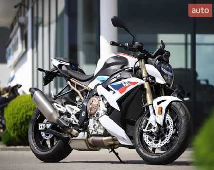 Белый БМВ S 1000R, объемом двигателя 1 л и пробегом 1 тыс. км за 25500 $, фото 28 на Automoto.ua