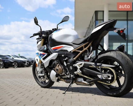 Белый БМВ S 1000R, объемом двигателя 1 л и пробегом 1 тыс. км за 25500 $, фото 10 на Automoto.ua