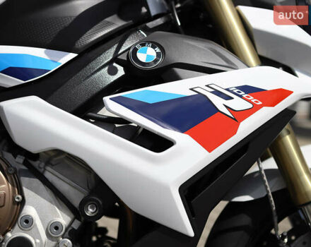 Белый БМВ S 1000R, объемом двигателя 1 л и пробегом 1 тыс. км за 25500 $, фото 14 на Automoto.ua