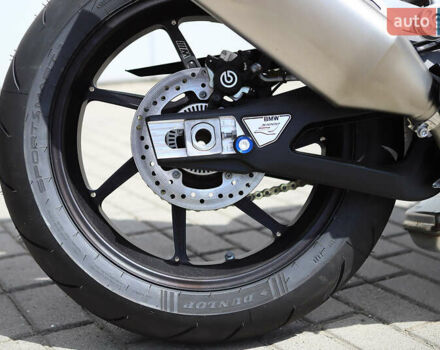 Белый БМВ S 1000R, объемом двигателя 1 л и пробегом 1 тыс. км за 25000 $, фото 15 на Automoto.ua