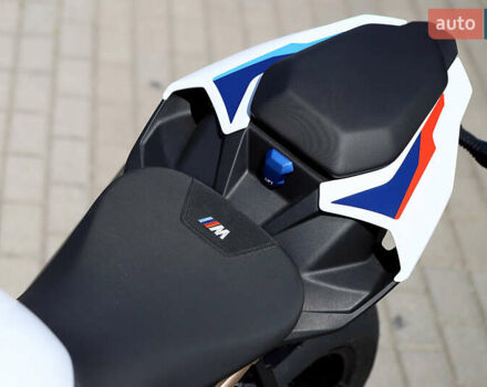 Белый БМВ S 1000R, объемом двигателя 1 л и пробегом 1 тыс. км за 25500 $, фото 23 на Automoto.ua