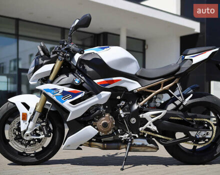 Белый БМВ S 1000R, объемом двигателя 1 л и пробегом 1 тыс. км за 25500 $, фото 31 на Automoto.ua