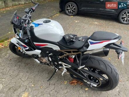 Белый БМВ S 1000R, объемом двигателя 1 л и пробегом 4 тыс. км за 19000 $, фото 1 на Automoto.ua