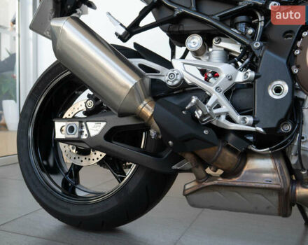 Черный БМВ S 1000R, объемом двигателя 1 л и пробегом 4 тыс. км за 19200 $, фото 6 на Automoto.ua