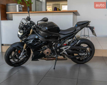 Черный БМВ S 1000R, объемом двигателя 1 л и пробегом 4 тыс. км за 19200 $, фото 2 на Automoto.ua