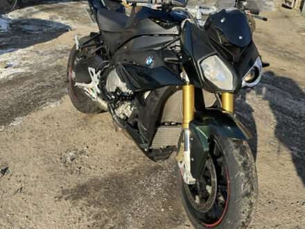 БМВ S 1000R 2018 в Киеве на Automoto.ua Черный БМВ S 1000R, объемом двигателя 1 л и пробегом 16 тыс. км за 12000 $, фото 1 на Automoto.ua