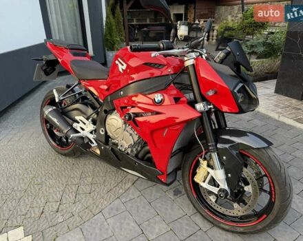 Красный БМВ S 1000R, объемом двигателя 1 л и пробегом 6 тыс. км за 14200 $, фото 1 на Automoto.ua