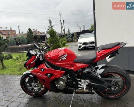 Красный БМВ S 1000R, объемом двигателя 1 л и пробегом 6 тыс. км за 14200 $, фото 25 на Automoto.ua