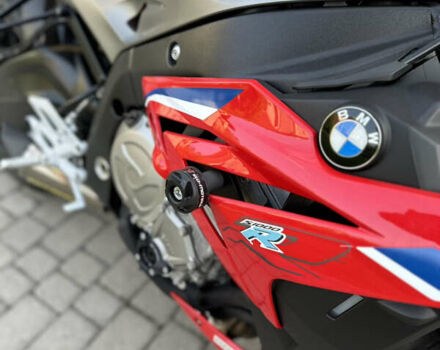 Красный БМВ S 1000R, объемом двигателя 1 л и пробегом 12 тыс. км за 12000 $, фото 13 на Automoto.ua