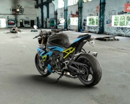 купити нове авто БМВ S 1000R 2026 року від офіційного дилера АВТ Бавария Киев Вацлава Гавела БМВ фото