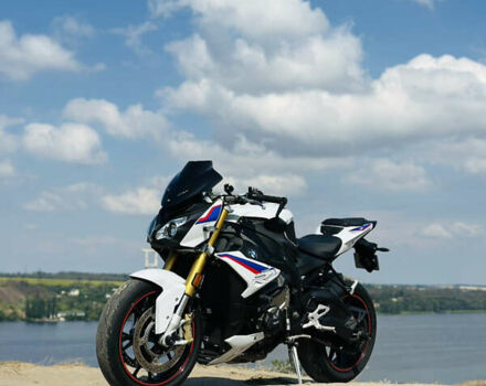 БМВ S 1000R, объемом двигателя 1 л и пробегом 17 тыс. км за 14100 $, фото 4 на Automoto.ua