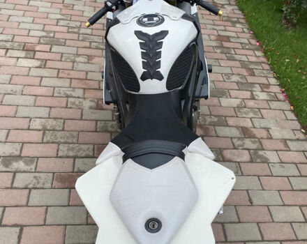 Белый БМВ S 1000RR, объемом двигателя 1 л и пробегом 27 тыс. км за 11599 $, фото 9 на Automoto.ua