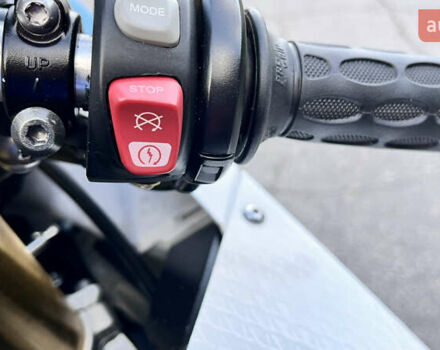 Белый БМВ S 1000RR, объемом двигателя 1 л и пробегом 36 тыс. км за 11700 $, фото 9 на Automoto.ua