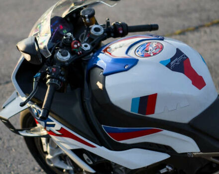 Белый БМВ S 1000RR, объемом двигателя 1 л и пробегом 37 тыс. км за 19000 $, фото 24 на Automoto.ua