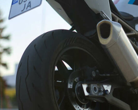 Белый БМВ S 1000RR, объемом двигателя 1 л и пробегом 37 тыс. км за 19000 $, фото 21 на Automoto.ua