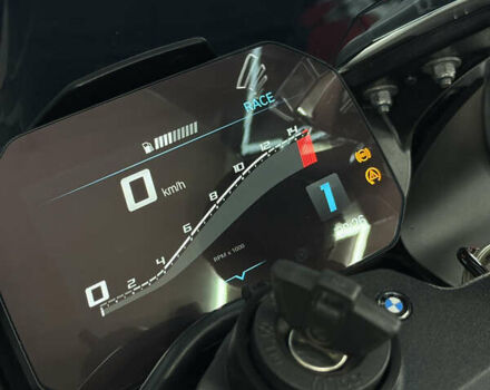 Белый БМВ S 1000RR, объемом двигателя 1 л и пробегом 8 тыс. км за 24500 $, фото 4 на Automoto.ua