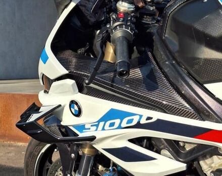 Белый БМВ S 1000RR, объемом двигателя 1 л и пробегом 12 тыс. км за 24000 $, фото 5 на Automoto.ua