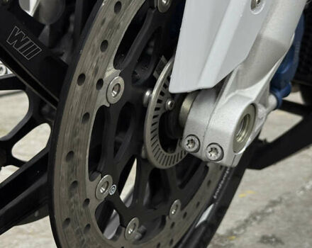 Белый БМВ S 1000RR, объемом двигателя 1 л и пробегом 8 тыс. км за 24500 $, фото 5 на Automoto.ua