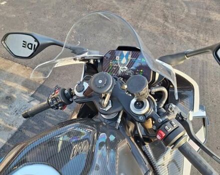 Белый БМВ S 1000RR, объемом двигателя 1 л и пробегом 12 тыс. км за 24000 $, фото 6 на Automoto.ua