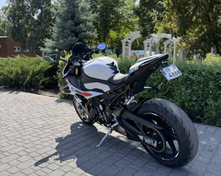 Белый БМВ S 1000RR, объемом двигателя 1 л и пробегом 8 тыс. км за 25000 $, фото 2 на Automoto.ua