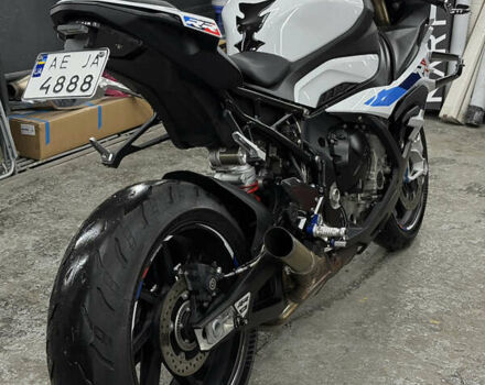 Белый БМВ S 1000RR, объемом двигателя 1 л и пробегом 8 тыс. км за 24500 $, фото 2 на Automoto.ua