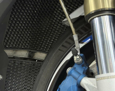 Белый БМВ S 1000RR, объемом двигателя 1 л и пробегом 8 тыс. км за 24500 $, фото 6 на Automoto.ua