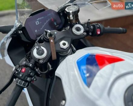 Білий БМВ S 1000RR, об'ємом двигуна 1 л та пробігом 1 тис. км за 29722 $, фото 9 на Automoto.ua