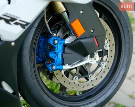 Білий БМВ S 1000RR, об'ємом двигуна 1 л та пробігом 3 тис. км за 33000 $, фото 14 на Automoto.ua