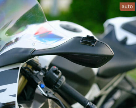 Білий БМВ S 1000RR, об'ємом двигуна 1 л та пробігом 3 тис. км за 33000 $, фото 22 на Automoto.ua