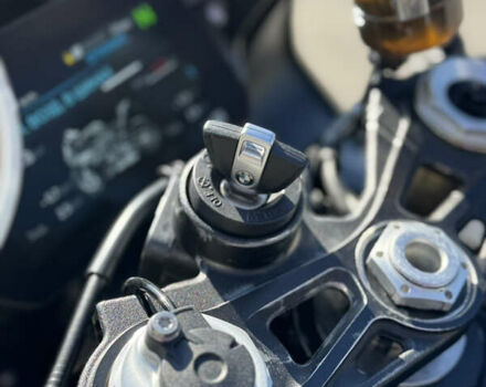 Черный БМВ S 1000RR, объемом двигателя 1 л и пробегом 22 тыс. км за 21000 $, фото 5 на Automoto.ua