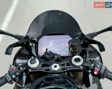 Черный БМВ S 1000RR, объемом двигателя 1 л и пробегом 3 тыс. км за 25750 $, фото 2 на Automoto.ua