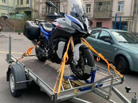 БМВ S 1000XR 2020 в Киеве на Automoto.ua Белый БМВ S 1000XR, объемом двигателя 1 л и пробегом 4 тыс. км за 19500 $, фото 1 на Automoto.ua