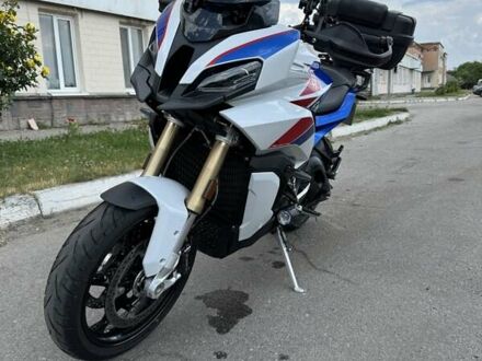 Белый БМВ S 1000XR, объемом двигателя 1 л и пробегом 12 тыс. км за 19000 $, фото 1 на Automoto.ua