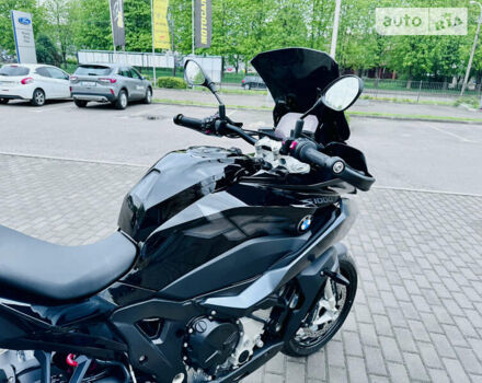 Черный БМВ S 1000XR, объемом двигателя 1 л и пробегом 1 тыс. км за 20500 $, фото 10 на Automoto.ua