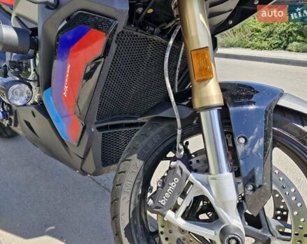 Черный БМВ S 1000XR, объемом двигателя 1 л и пробегом 10 тыс. км за 20500 $, фото 4 на Automoto.ua