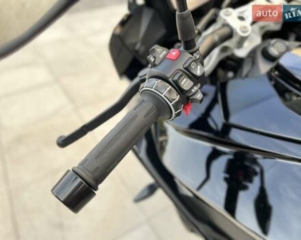 Черный БМВ S 1000XR, объемом двигателя 1 л и пробегом 4 тыс. км за 24096 $, фото 14 на Automoto.ua