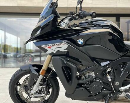 Черный БМВ S 1000XR, объемом двигателя 1 л и пробегом 4 тыс. км за 24096 $, фото 5 на Automoto.ua