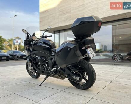 Черный БМВ S 1000XR, объемом двигателя 1 л и пробегом 4 тыс. км за 24096 $, фото 4 на Automoto.ua