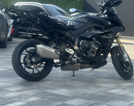 Черный БМВ S 1000XR, объемом двигателя 1 л и пробегом 27 тыс. км за 14500 $, фото 3 на Automoto.ua