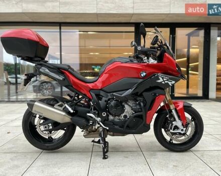 Красный БМВ S 1000XR, объемом двигателя 1 л и пробегом 5 тыс. км за 20800 $, фото 2 на Automoto.ua