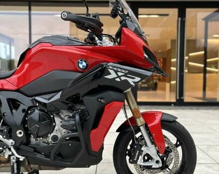 Красный БМВ S 1000XR, объемом двигателя 1 л и пробегом 5 тыс. км за 20800 $, фото 13 на Automoto.ua