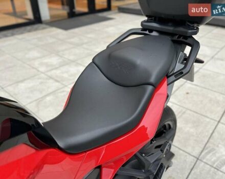 Красный БМВ S 1000XR, объемом двигателя 1 л и пробегом 5 тыс. км за 20800 $, фото 24 на Automoto.ua