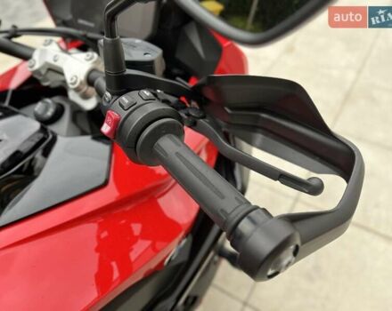 Красный БМВ S 1000XR, объемом двигателя 1 л и пробегом 5 тыс. км за 20800 $, фото 9 на Automoto.ua