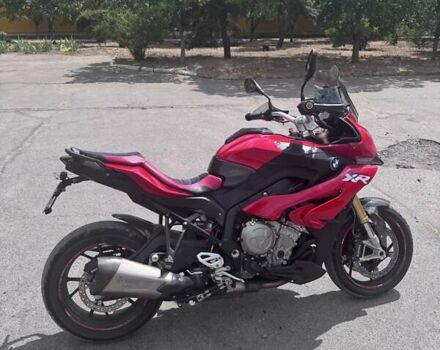 Красный БМВ S 1000XR, объемом двигателя 1 л и пробегом 13 тыс. км за 11500 $, фото 2 на Automoto.ua