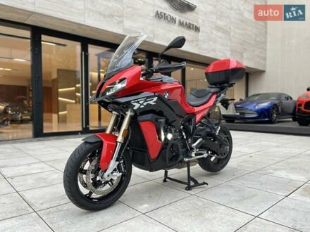 Красный БМВ S 1000XR, объемом двигателя 1 л и пробегом 5 тыс. км за 20800 $, фото 1 на Automoto.ua