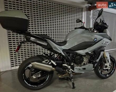 Серый БМВ S 1000XR, объемом двигателя 1 л и пробегом 14 тыс. км за 17500 $, фото 3 на Automoto.ua